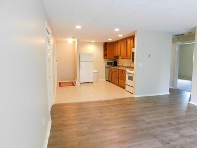 42C Constitution Dr unit C, Londonderry, NH 03053 - photo 5