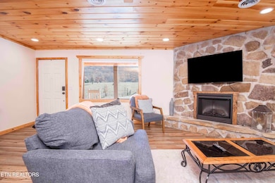 3260 Covemont Rd, Sevierville, TN 37862 - photo 5