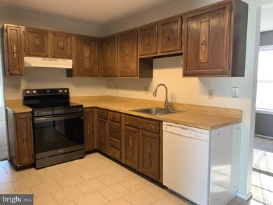 63 Hamilton St, Swedesboro, NJ 08085 - photo 4