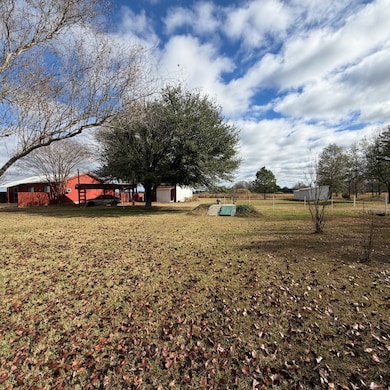 402 NW Lincoln Rd, Idabel, OK 74745 - photo 4