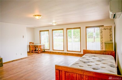 357 Forest Napavine Rd E, Chehalis, WA 98532 - photo 4