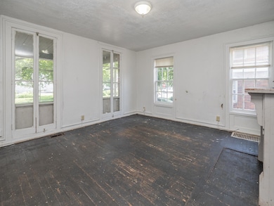 103 W. Dutton-104