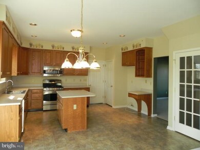 357 Buckingham Cir, Harleysville, PA 19438 - photo 3