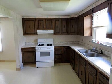 Kitchen. The L-shaped 13X9 kitchen has plenty of c