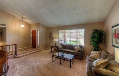 002_Living Room ~ Entry