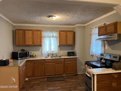 2012 E Mitchell St, Humboldt, TN 38343 - photo 5