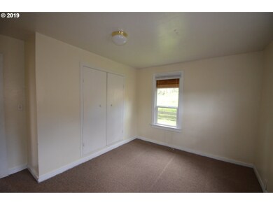 404 E 14th St, the Dalles, OR 97058 - photo 6