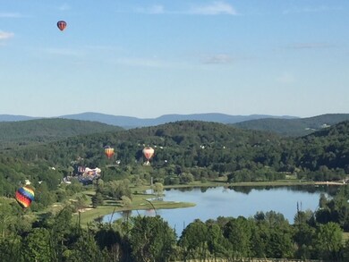 210 Galaxy Hill Ln unit 4, Quechee, VT 05059 - photo 4