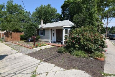 244 Overbrook Ave, Oakhurst, NJ 07755 - photo 2