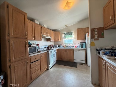 1150 N Kirby St, Hemet, CA 92545 - photo 7