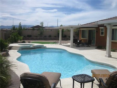Swimming Pool/Hot Tub/Sauna.