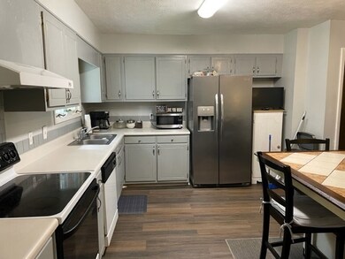 710 Forest Cir, Douglas, GA 31533 - photo 6