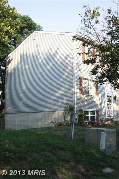 6100 Beacon Hill Place, Capitol Heights, MD 20743 - photo 3