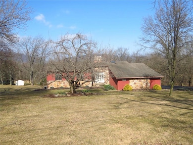 2617 Scout House Rd, Slatington, PA 18080 - photo 4