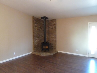 New Interior Paint thoughout!