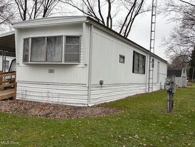 12205 Goshen Rd unit 23, Salem, OH 44460 - photo 2