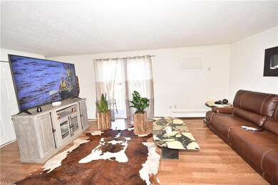 5374 Lee Rd unit 201, Maple Heights, OH 44137 - photo 5