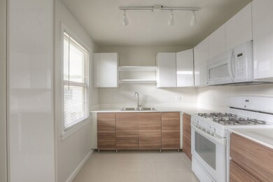 218 E 14th St, Houston, TX 77008 - photo 5