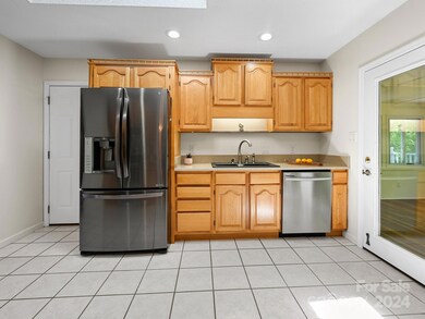 60 Sherry Ln, Leicester, NC 28748 - photo 5