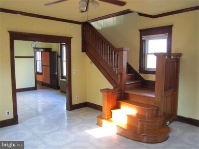 54 S Keystone Ave, Upper Darby, PA 19082 - photo 3