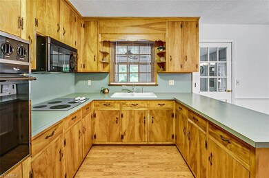 2660 Southmont School Rd, Asheboro, NC 27205 - photo 5