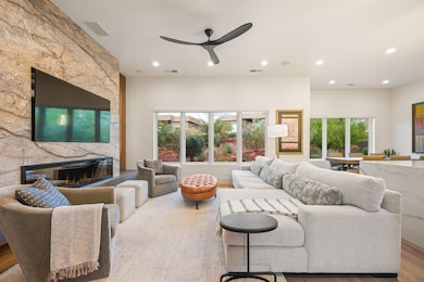 2085 N Tuweap Dr unit 32, Saint George, UT 84770 - photo 7