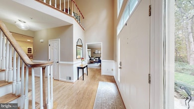 126 Lake Dr, Sterling, VA 20164 - photo 5