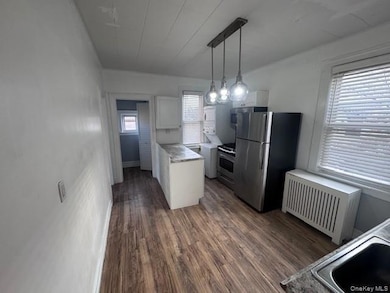 530 Fourth Ave unit 1, Pelham, NY 10803 - photo 3