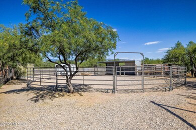 3725 N Tres Lomas-29