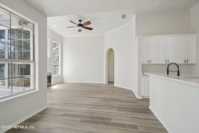 14-web-or-mls-Larkspur Loop-2604-014