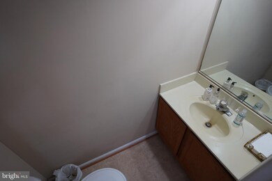 9409 Rosmarin Way, Laurel, MD 20708 - photo 7