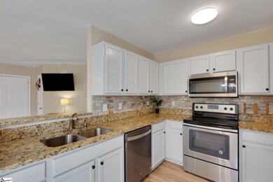 101 Beauregard Ct, Greer, SC 29651 - photo 4