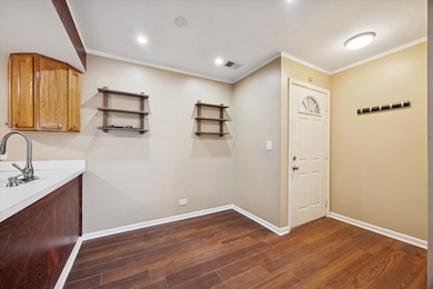 1860 Huntington Blvd unit E, Hoffman Estates, IL 60169 - photo 2