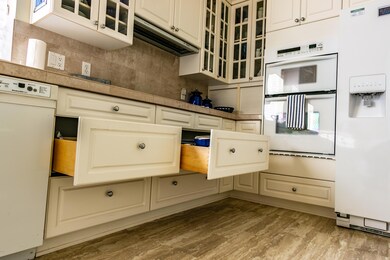 Pull Out Drawers