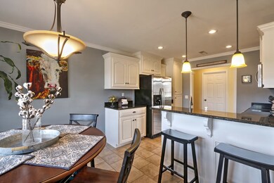 Eat-In To Kitchen