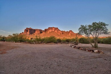 Superstition_Mountains_1