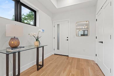 32 Hancock Ave unit 2, Jersey City, NJ 07307 - photo 6