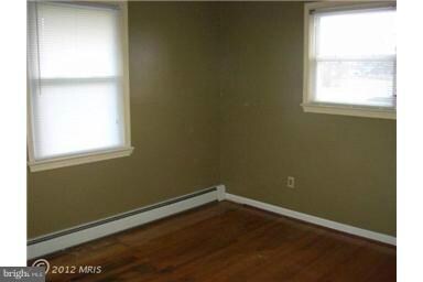 2121 Scott Key Dr, District Heights, MD 20747 - photo 3