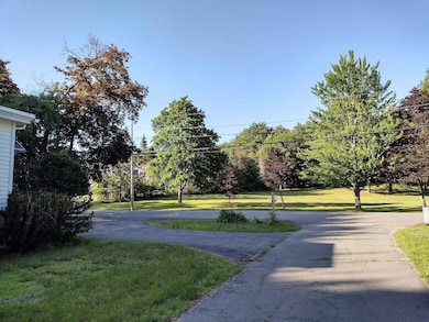 1106 Chase Rd, Veazie, ME 04401 - photo 5