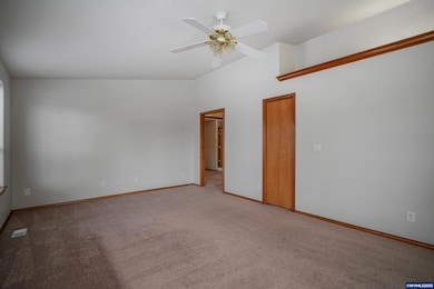 484 Travis Ct NE, Salem, OR 97301 - photo 6