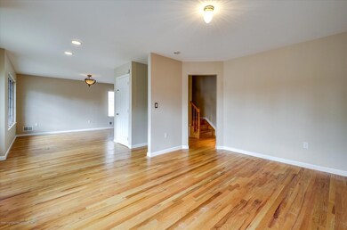 06-Dining Room