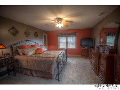 103 View Crest Ln, Asheville, NC 28806 - photo 6