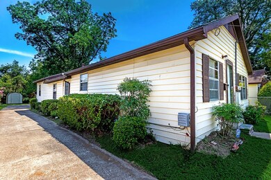 813 Arthur Weaver St, Nacogdoches, TX 75961 - photo 2