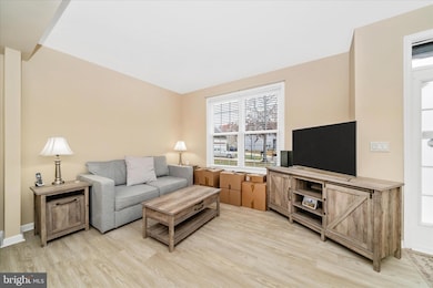 4300 Eagle Trace Ct, Waldorf, MD 20602 - photo 4