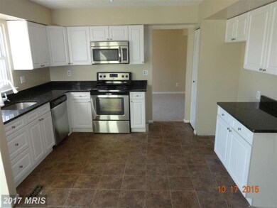 9411 Seven Courts Dr, Nottingham, MD 21236 - photo 5