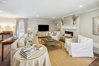 10307 Shady River Dr, Houston, TX 77042 - photo 2