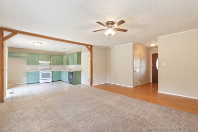 910 N 2nd St, Jenks, OK 74037 - photo 5