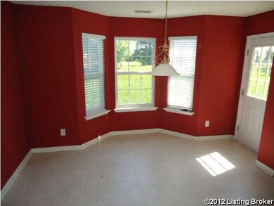 8521 Missionary Ct, Louisville, KY 40291 - photo 7