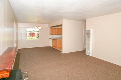 Living room (2)