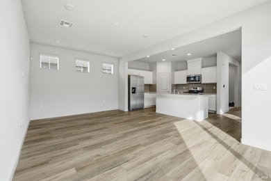 220 Octopus St, Suisun City, CA 94585 - photo 2